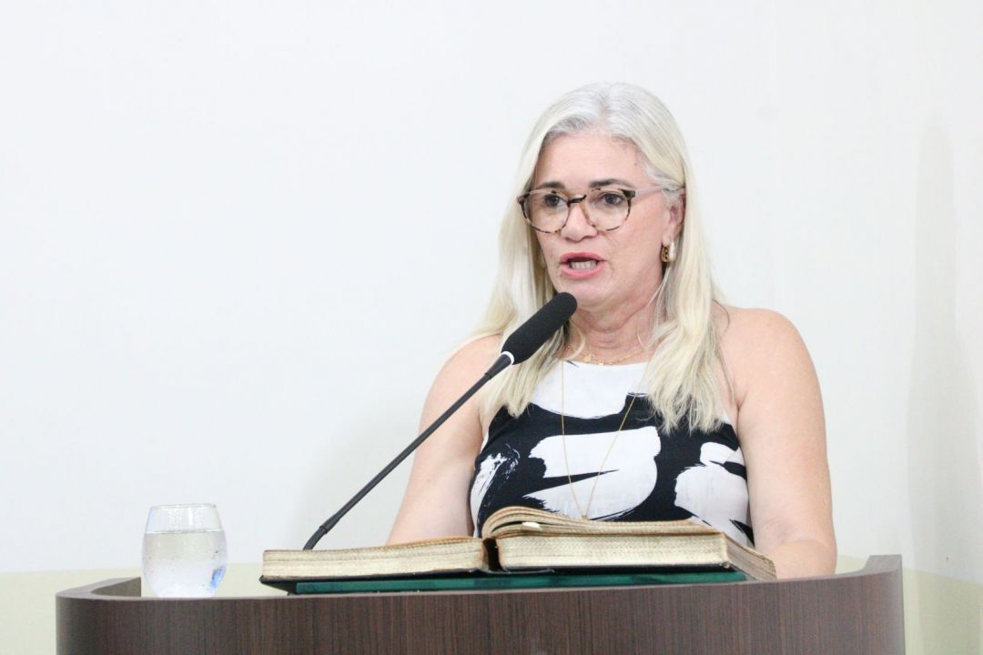 10.10.2025 | Sessão Solene - Comenda Julieta Azevedo e Tiago Ponciano - Foto 121