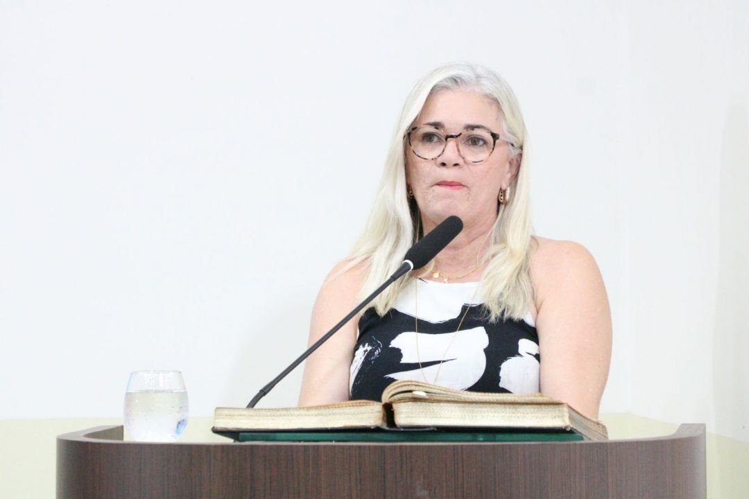 10.10.2025 | Sessão Solene - Comenda Julieta Azevedo e Tiago Ponciano - Foto 123