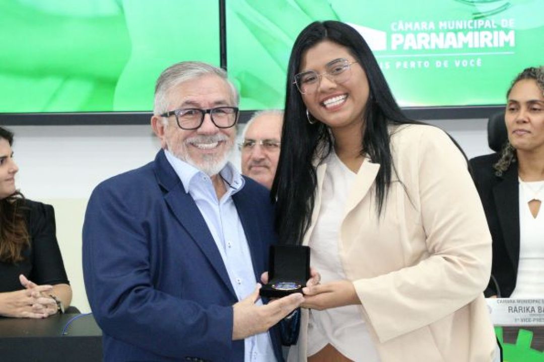 22.10.2025 | Sessão solene comenda Dr. Marcondes Luiz - Foto 2