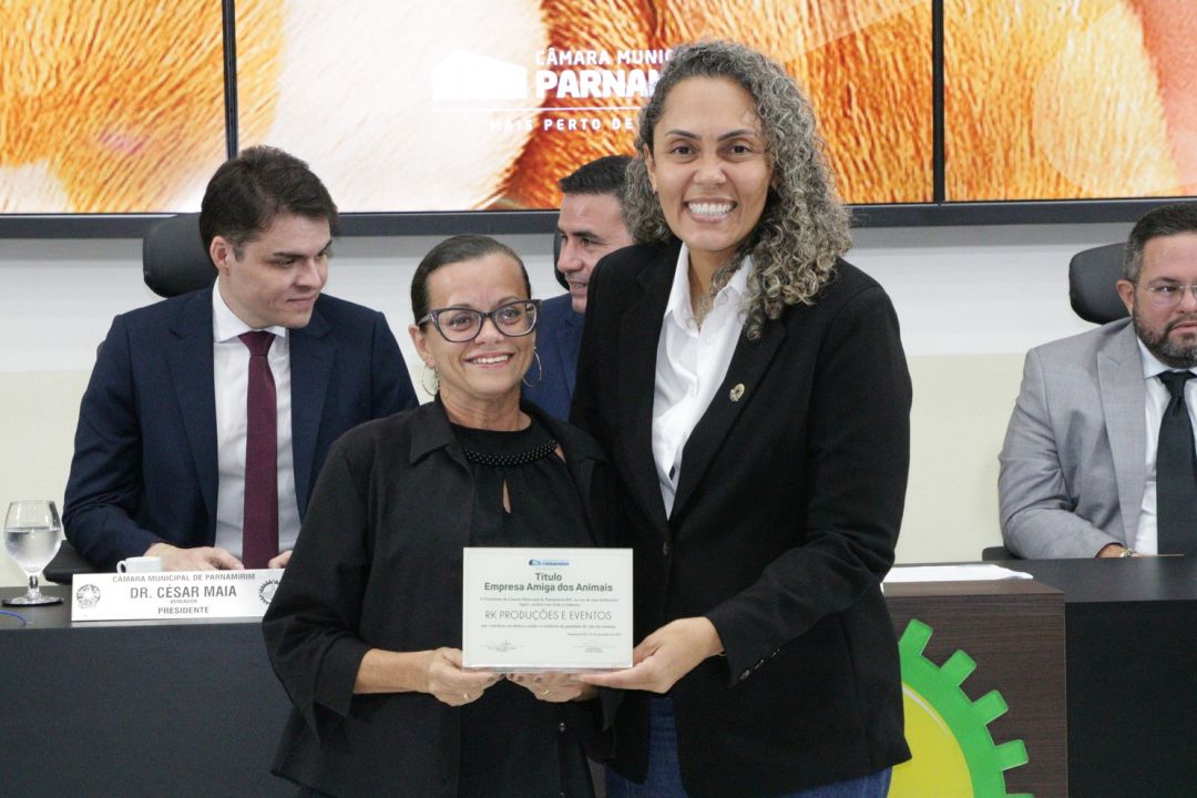 01.12.2025 | Sessão soelene Empresa Amiga dos Animais, e Amigos dos Animais - Foto 25