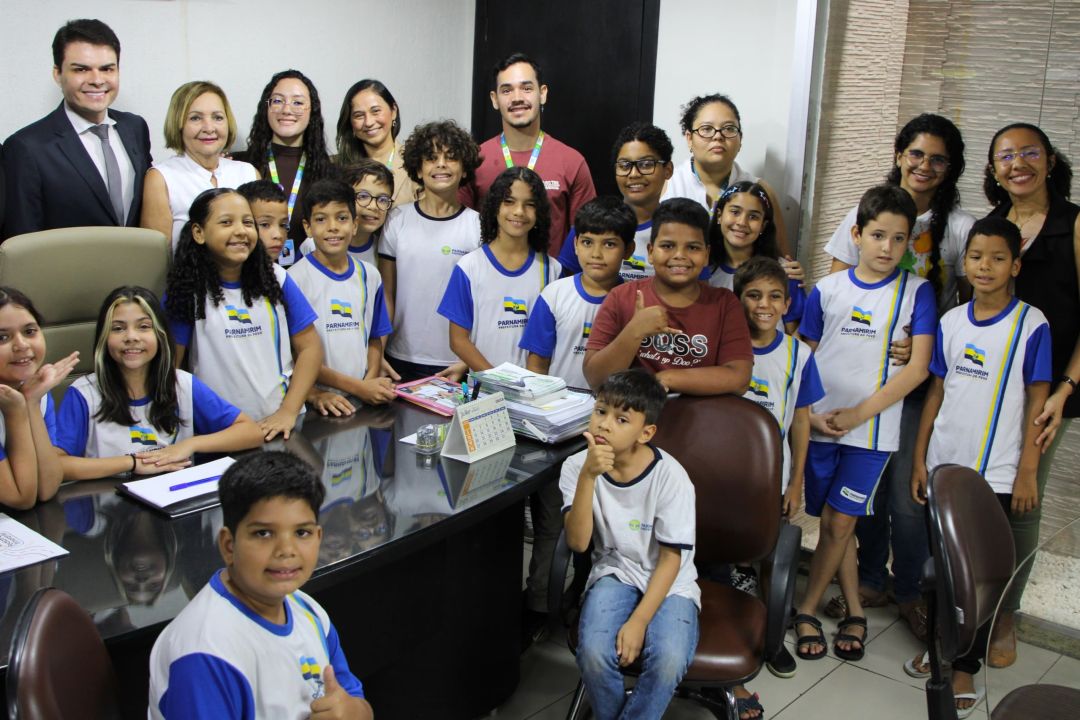 Visita dos alunos da Escola Municipal Ivanira Paisinho à Câmara Municipal de Parnamirim. - Foto 20
